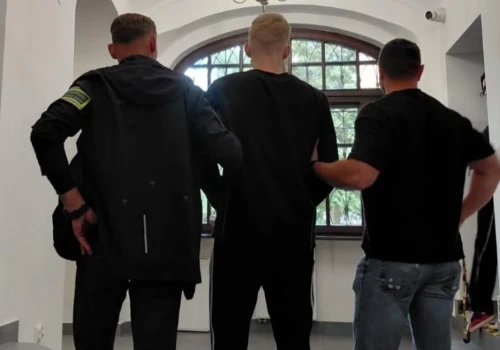 20-latek zatrzymany za organizowanie nielegalnej migracji. Grozi mu do 12 lat więzienia