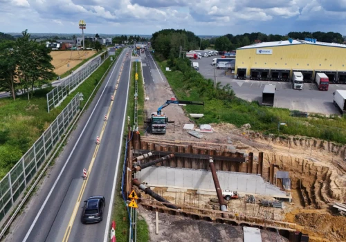 Przełomowa zmiana na drodze krajowej nr 1. Wielki wykop usprawni jazdę
