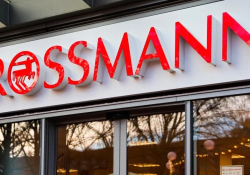 Od szamponu na łupież do leków na receptę. Rossmann otwiera aptekę w internecie