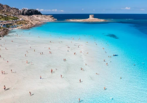 Turyści oszaleli na punkcie tej plaży. Wszystko zarezerwowane do września