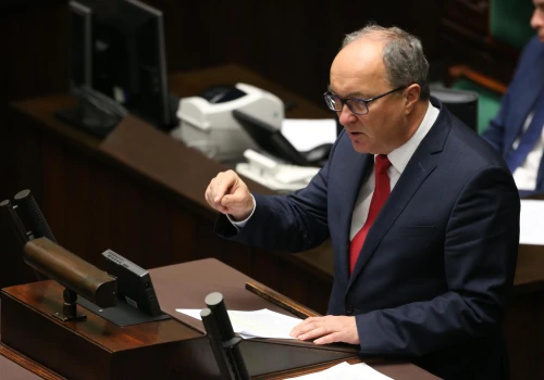 Czarzasty drwi z Czarnka jako kandydata PiS na premiera. „Kryształ rozbił się o podł…
