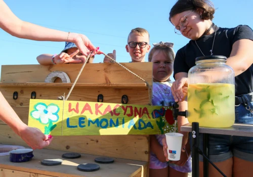 Sanepid o dzieciach sprzedających lemoniadę. To oficjalne stanowisko GIS