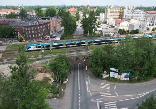Ważne dla mieszkańców Mysłowic. Zamknięcie wiaduktu w Szopienicach i zmiany w rozkładzie linii 44