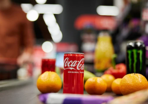 Rusza wspólna akcja Biedronki i Coca-Cola ułatwiająca zwrot opakowań w systemie kaucyjnym