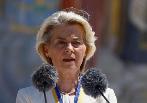 Ursula von der Leyen z nowym orderem od Zełenskiego. Będzie porozumienie dronowe z Ukrainą