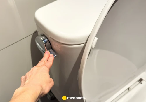 Objawy chorej wątroby często zaskakują. Jeden z nich zauważysz w WC
