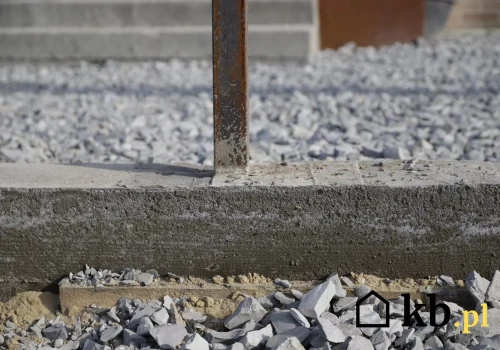 Kosztuje 10 złotych, a ratuje beton przed rozsadzeniem. Jeden prosty płyn, o którym zapominamy