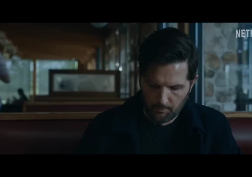 Adam Scott i Robert De Niro są głównymi bohaterami napiętej adaptacji Szeptacza Netflix