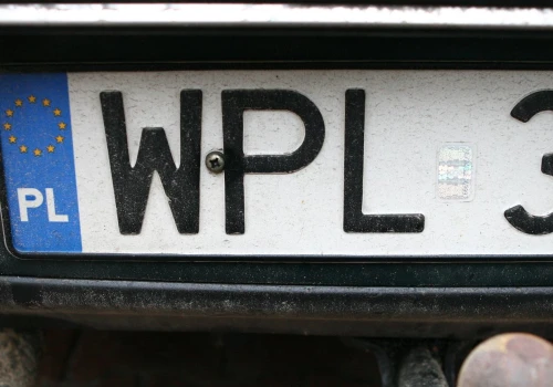 Tablice rejestracyjne przechodzą dużą zmianę. W tych województwach pojawiły się nowe litery