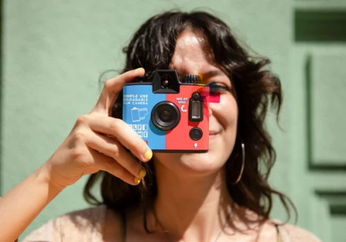 Półklatkowy analog Lomography - 72 zdjęcia na jednym filmie, kolorowy flash i świetna cena