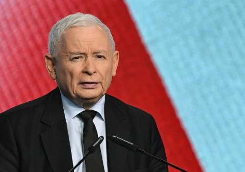 Kaczyński rozprawia się z Morawieckim. 