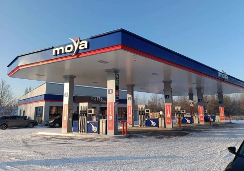MOYA uruchomiła 14 punktów ładowania przy A2 i A4. Do 400 kW i cena od 1,99 zł/kWh
