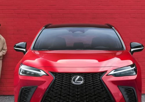 Lexus NX 2026 za mniej niż 200 tys. zł. Japoński SUV mocno staniał