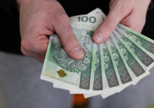 Inflacja wróciła do celu NBP. Ceny żywności zaczęły spadać