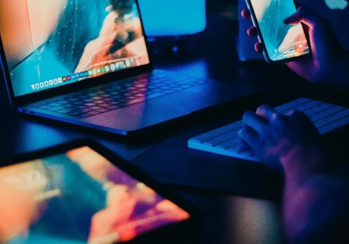 Jak rozwijała się branża rozrywki cyfrowej i hazardu online w Polsce w ostatniej dekadzie