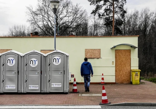 ADAC przeprowadził test przydrożnych... toalet. Lepiej nie oglądaj wyników przed obiadem