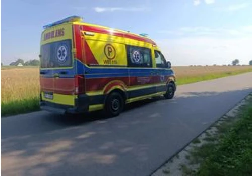 Aleksandrów: Pijany kierujący hulajnogą zderzył się z osobówką. Miał ponad 2 promile alkoholu