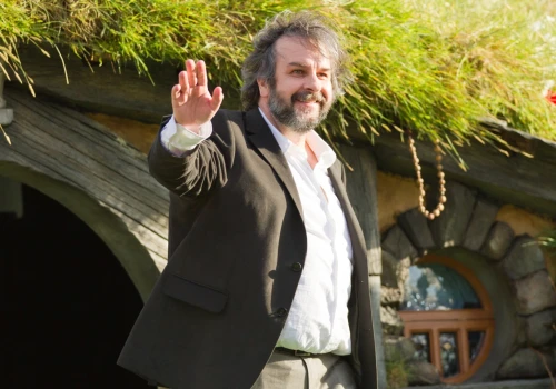 Peter Jackson wróci do reżyserii tylko dla tego filmu. Kontynuacja powstaje już od 15 lat