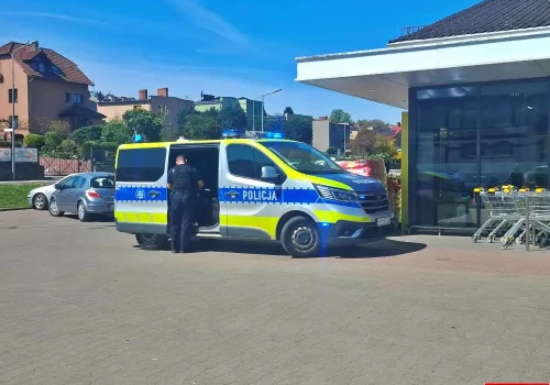 Nastolatki przyłapane na kradzieży w markecie