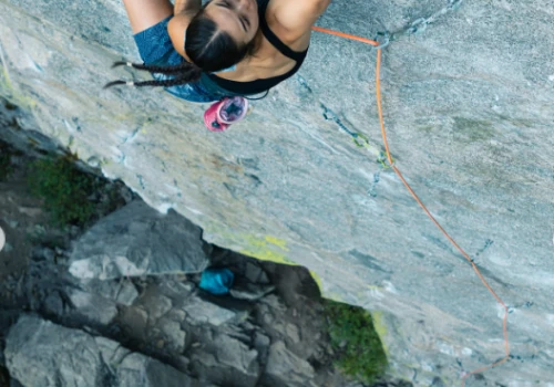 Quinn Mason kolekcjonuje drogi na Paradise Wall. Tym razem „Spectre del Norte” 8c+