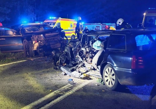 Śmiertelna czołówka na drodze krajowej. Prokuratura zleciła sekcję zwłok zmarłego 17-latka