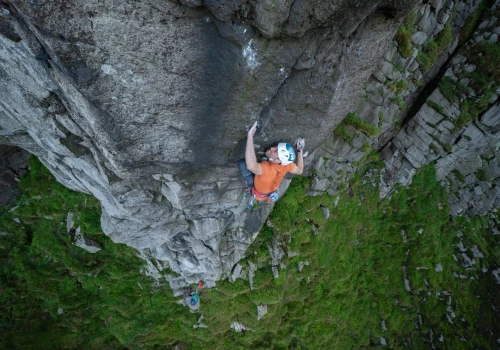 Robbie Phillips i znakomity flesz na głośnym tradzie „Divided Years” E9 6c