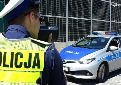 Policyjne działania „Prędkość” na drogach powiatu. Funkcjonariusze kontrolują nie tylko prędkość