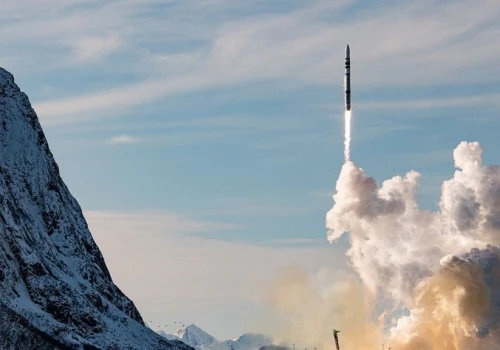 Isar zdobywa kontrakty, Spectrum wciąż bez orbity