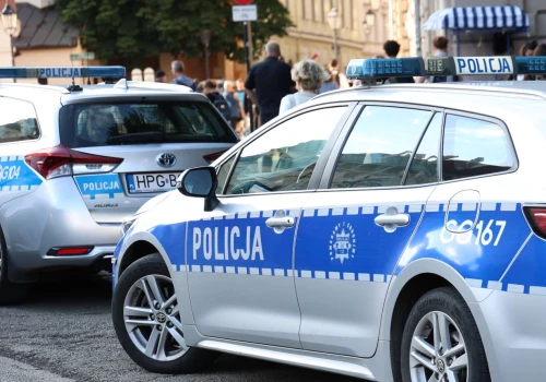 35-latka z Krakowa straciła ponad 600 tys. zł. Oszuści kazali jej brać kolejne kredyty
