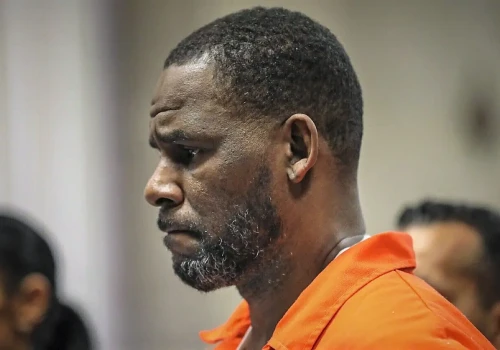 Skazany za przestępstwa seksualne piosenkarz R. Kelly ubiega się o złagodzenie kary przez prezydenta Donalda Trumpa