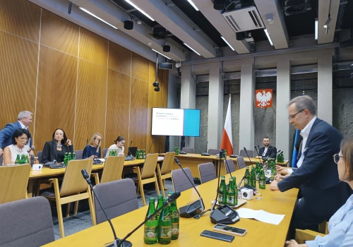 Kryzys w polskiej reumatologii. Blokady w ośrodkach specjalistycznych i wieloletnie kolejki