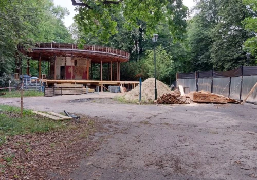„Jordanówka” cierpliwie czeka na metamorfozę. Na placu budowy duży spokój