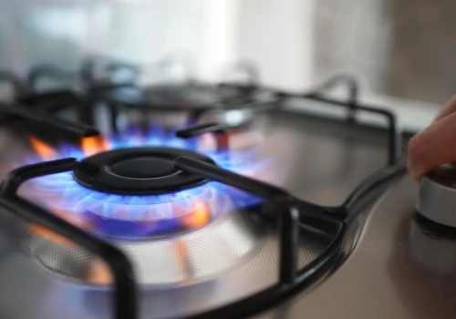 Ropa i gaz znowu mocno drożeją. To może pokrzyżować plany w Polsce