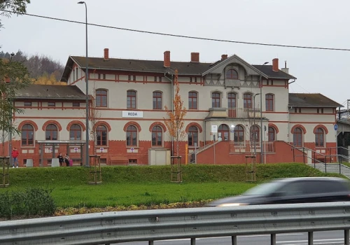 Dworzec w Redzie odzyska dawną funkcję. PKP szykują się do modernizacji zabytku