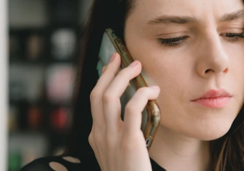 Telemarketerzy rozłączą się, gdy powiesz to jedno zdanie. Nie trzeba być niemiłym