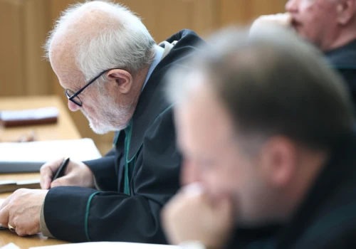Ojciec Zbigniewa Ziobry zmarł 20 lat temu. Chcą prawomocnego uniewinnienia lekarzy