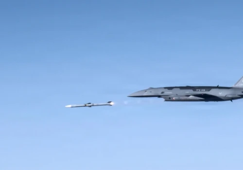 Półautonomiczny amerykański dron odpalił pierwszy pocisk bojowy