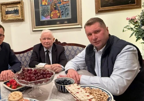 Kaczyński pozbywa się Morawieckiego