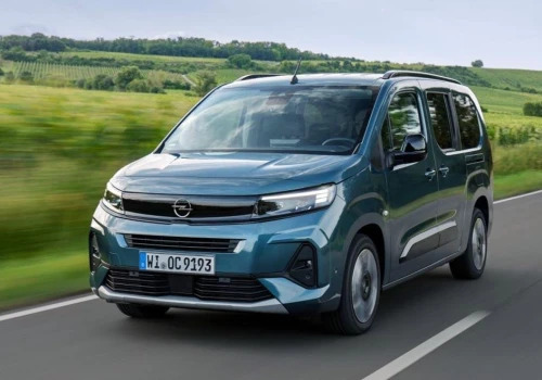Nowy Opel Combo z benzyną 110 KM w Polsce. Jest tańszy od diesla
