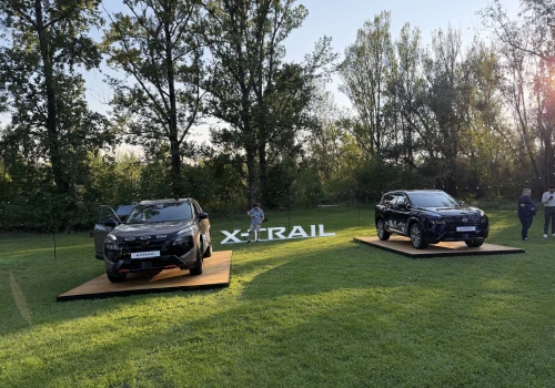Nissan X-Trail po liftingu debiutuje w Polsce. Na pokładzie usługi Google i nowa wersja N-Trek