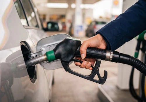 Hurtowe ceny paliw 17.07.2026. Mocne cięcia cen benzyny premium na tle drożejącej 95…