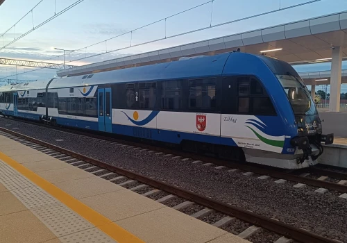 Sprawdź, dokąd dojedziesz koleją na Warmii i Mazurach