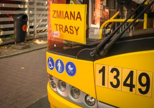 Zamknięty przejazd pod wiaduktem w Szopienicach. Zmiany w komunikacji miejskiej w Katowicach