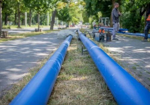 Ponad stuletnie rury wodociągowe zamieniają na nowe. I to często bez rozkopywania ulic