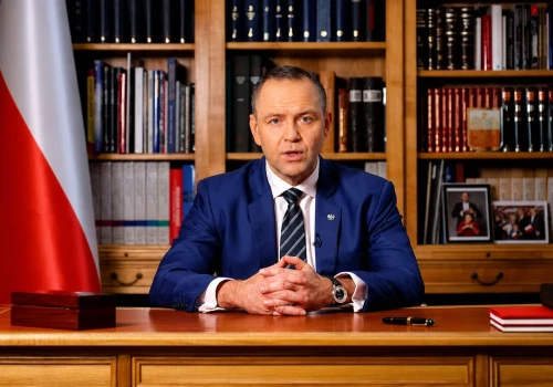 Prezydent podpisał ustawę frankową. Kto realnie zyska, kto straci — i co się zmieni już w sierpniu