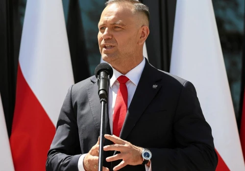 Zarobki lekarzy będą jawne. Nawrocki podpisał ustawę. Wskazał 