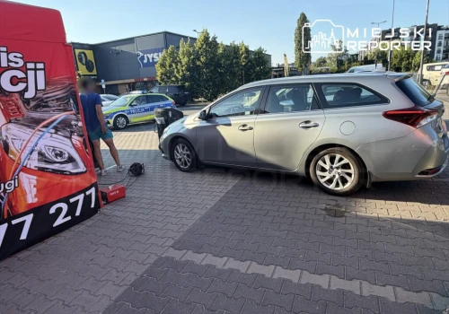 Miał 2,35 promila i sądowy zakaz. Ukrainiec przyjechał “nabić” klimatyzację. Obywatelskie zatrzymanie we Włochach