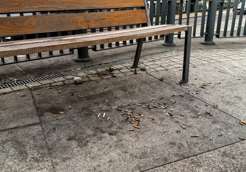 Szczecin wita...niedopałkami