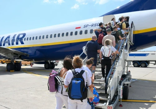 Czy nerka to bagaż podręczny? Jeden błąd i Ryanair doliczy karę