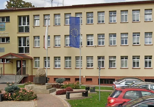 Urząd Miejski w Strzyżowie prowadzi rekrutację. Do obsadzenia są cztery etaty